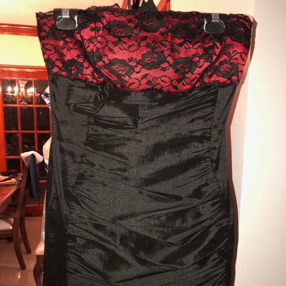 FORMAL DRESS - Picture 1 of 3